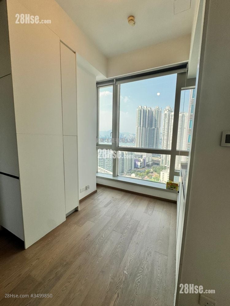 One Eighty Rental 2 Bedrooms , 1 Bathroom 332 ft²