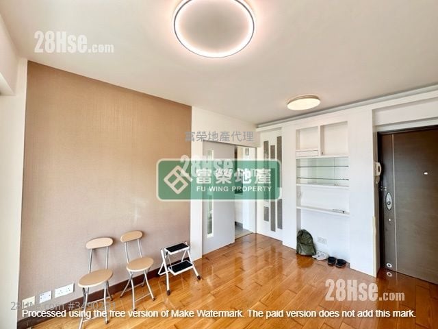 The Celebrity Rental 3 Bedrooms , 2 Bathrooms 568 ft²