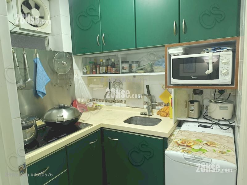 Tai Ming House Sell 2 Bedrooms , 1 Bathroom 380 ft²