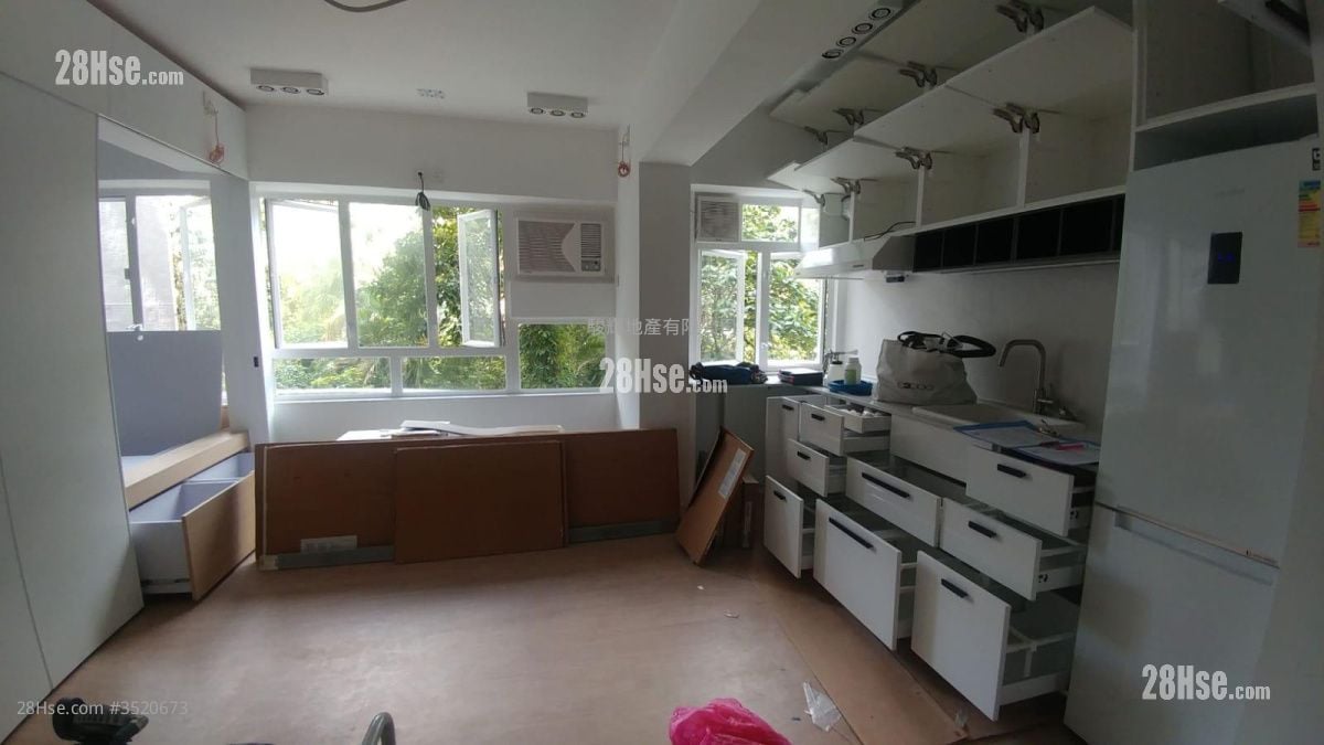 Carlton Building Sell 2 Bedrooms , 1 Bathroom 432 ft²