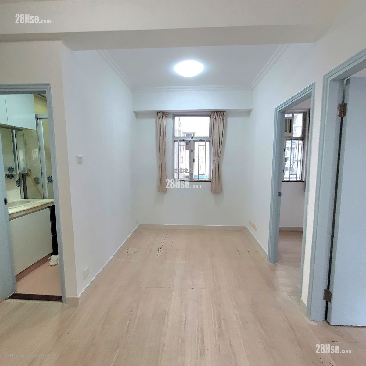 Fu Bong Mansion Sell 2 Bedrooms , 1 Bathroom 363 ft²