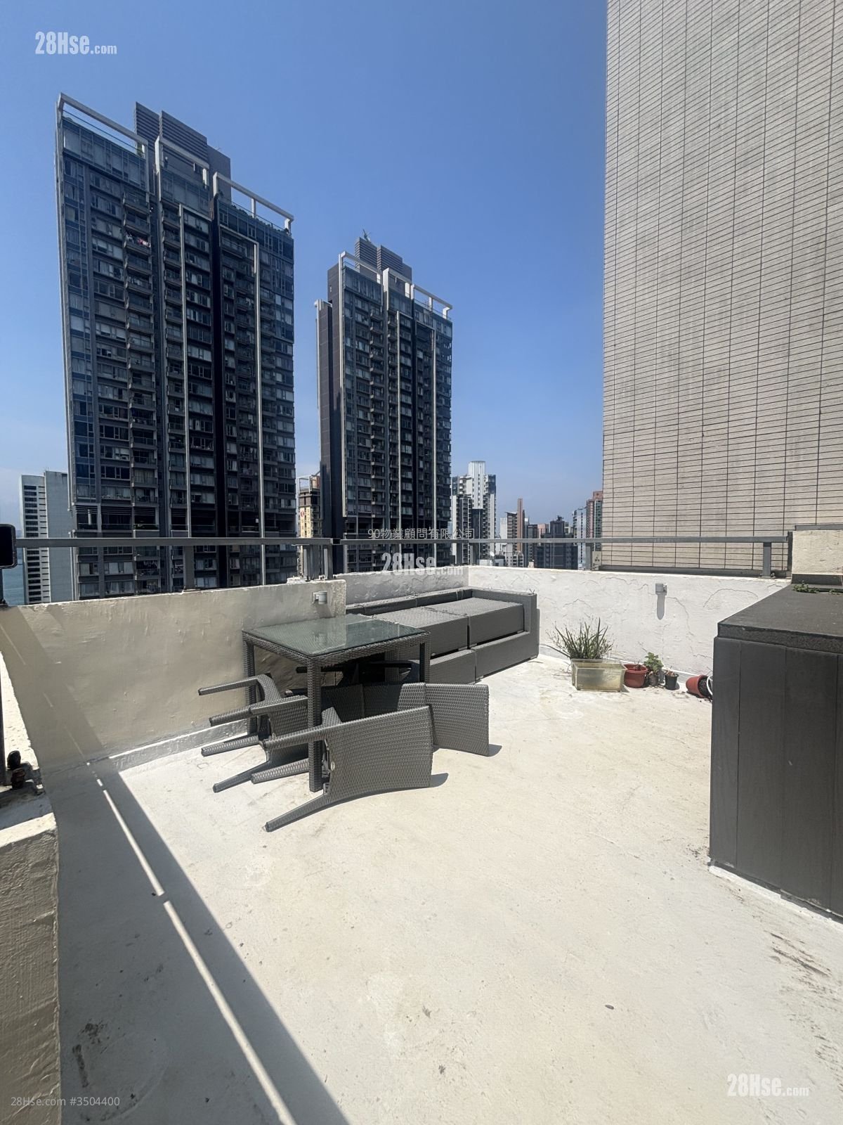 Comfort Court Sell 336 ft²