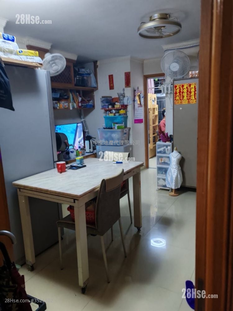 安盛苑 售盤 2 房 375 平方呎