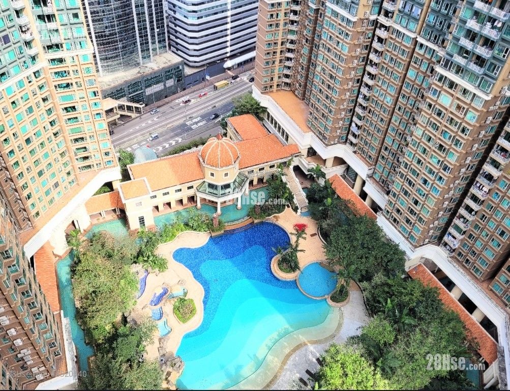 Banyan Garden Sell 3 Bedrooms , 2 Bathrooms 637 ft²