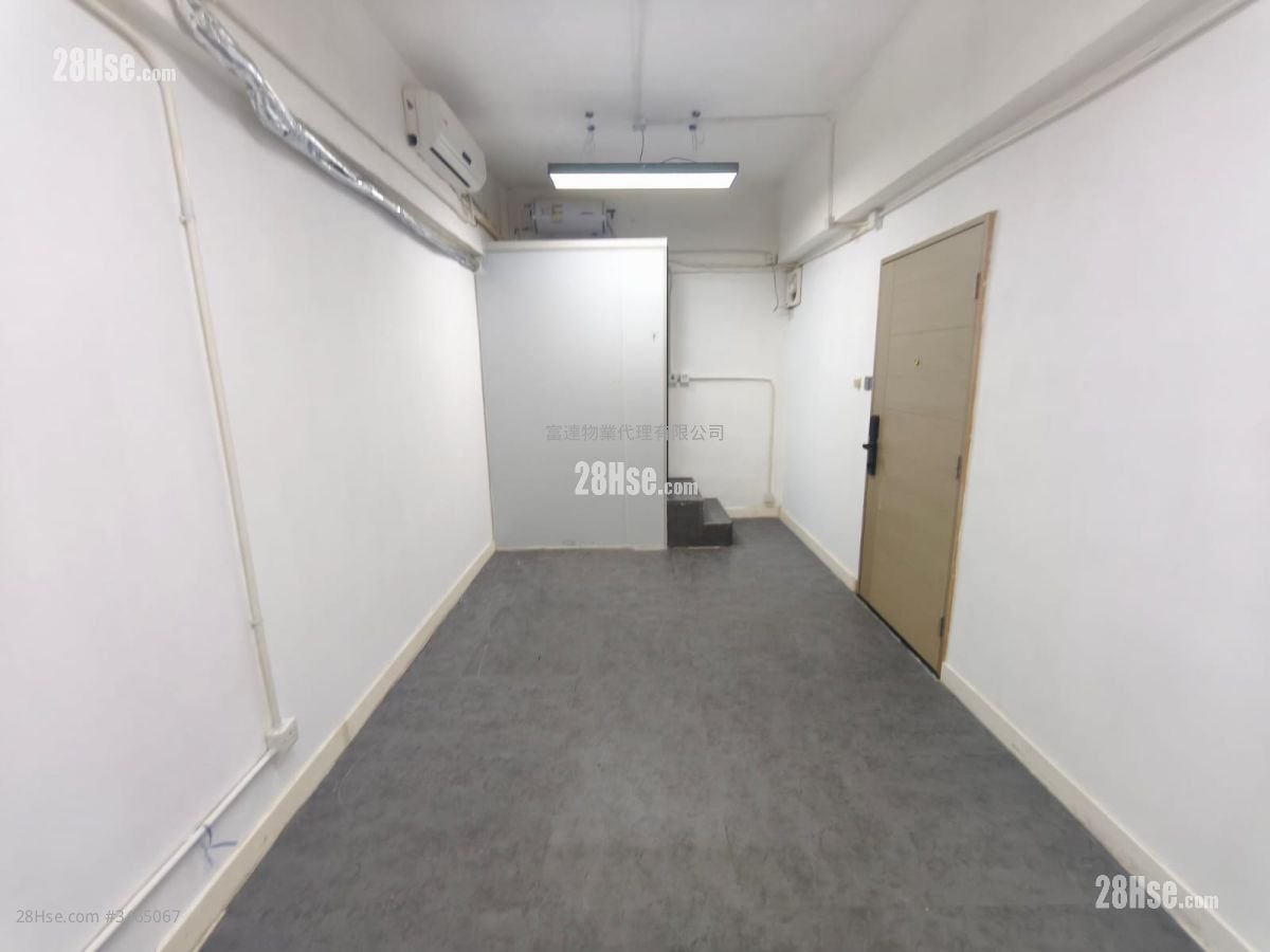 Wai Yip Industrial Building Rental 180 ft²