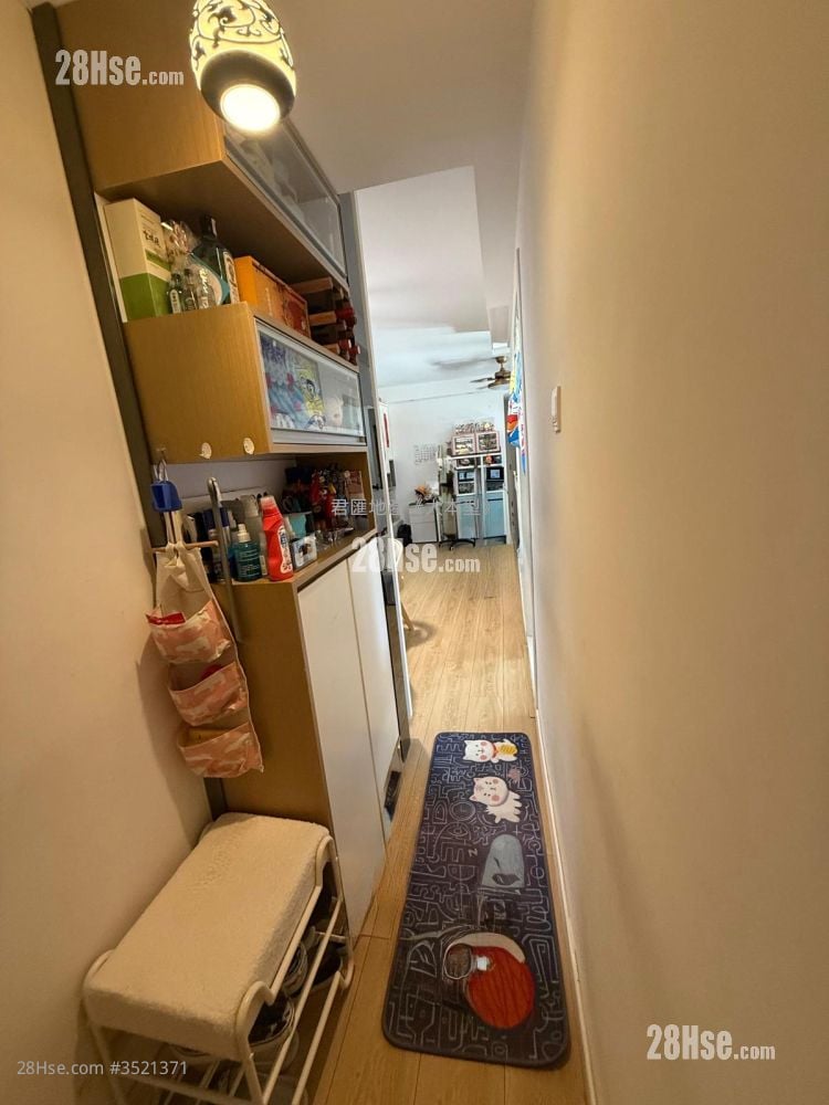 Yau Tong Centre Rental 2 Bedrooms 531 ft²