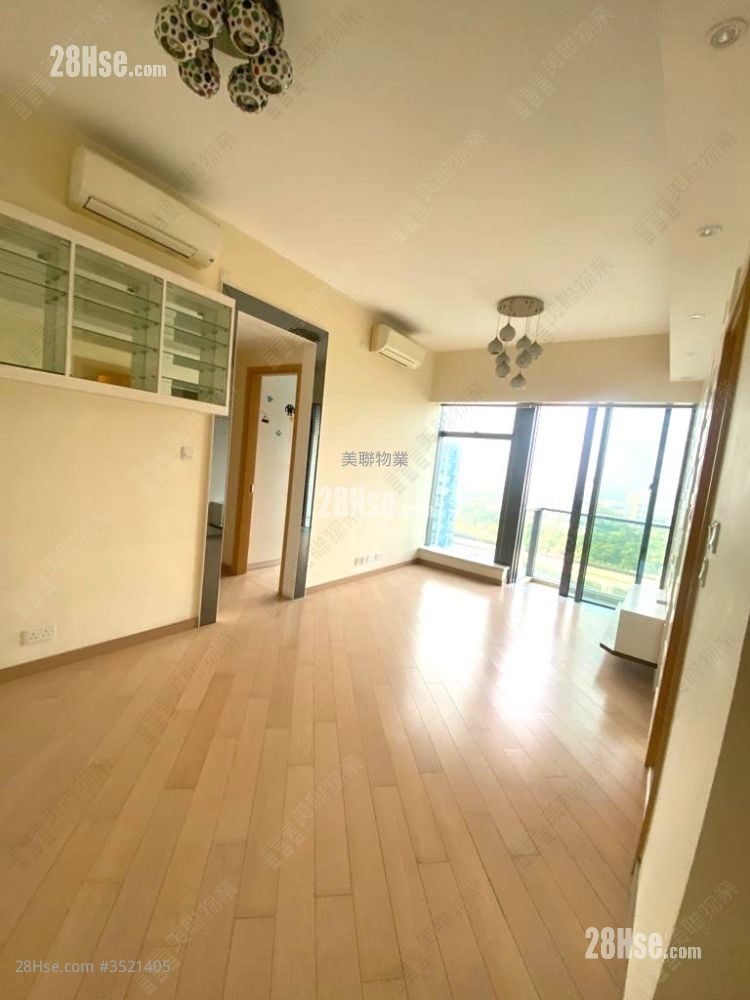 Riva Sell 3 Bedrooms , 2 Bathrooms 765 ft²