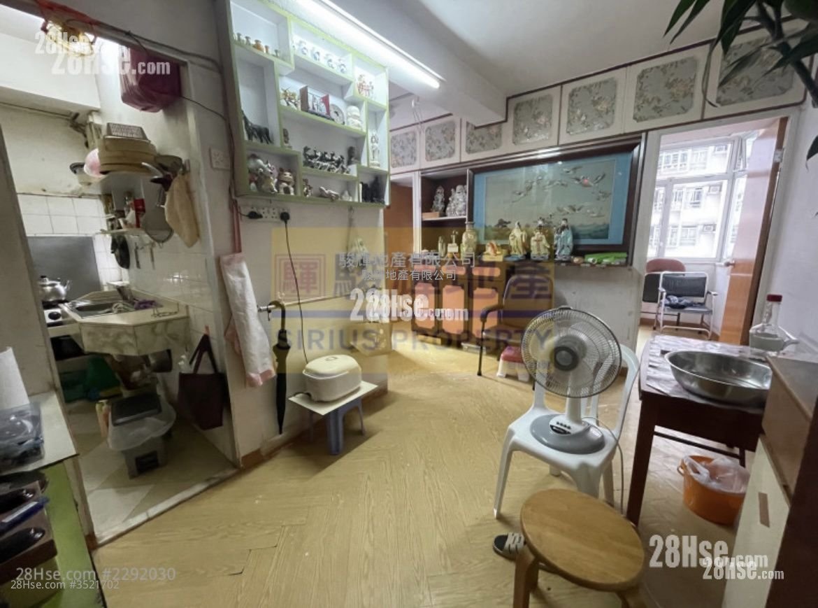顺利大厦 售盘 2 房 , 1 浴室 340 平方尺