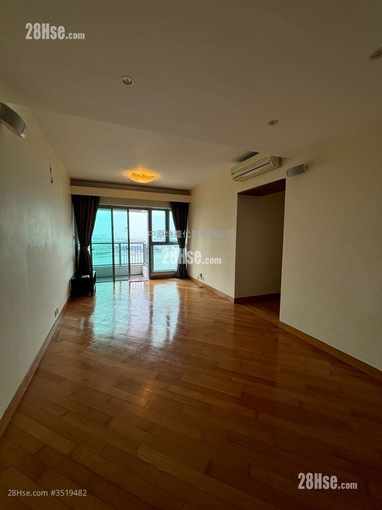 Coastal Skyline Rental 3 Bedrooms , 2 Bathrooms 879 ft²