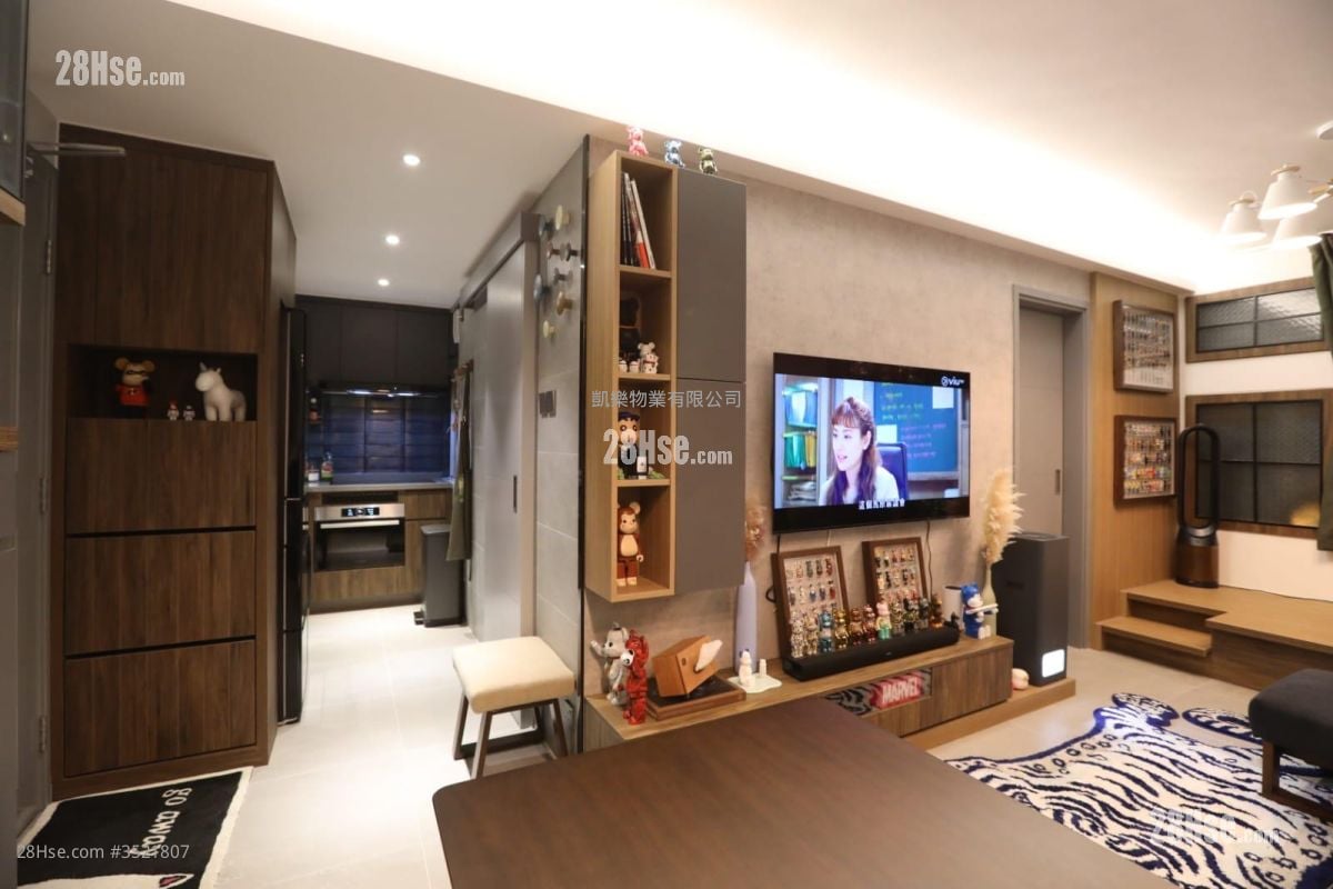 Hoi Tak Court Sell 1 Bedroom , 1 Bathroom 377 ft²