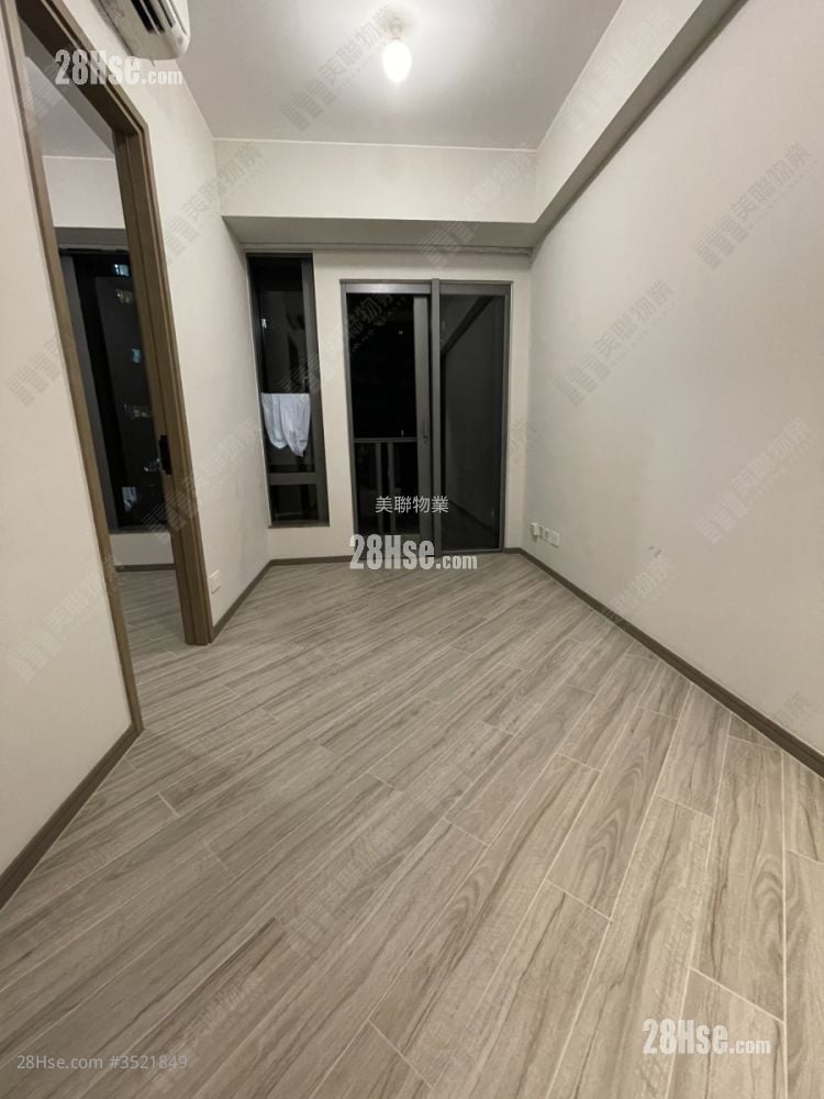 Reach Summit Sell 1 Bedroom , 1 Bathroom 254 ft²