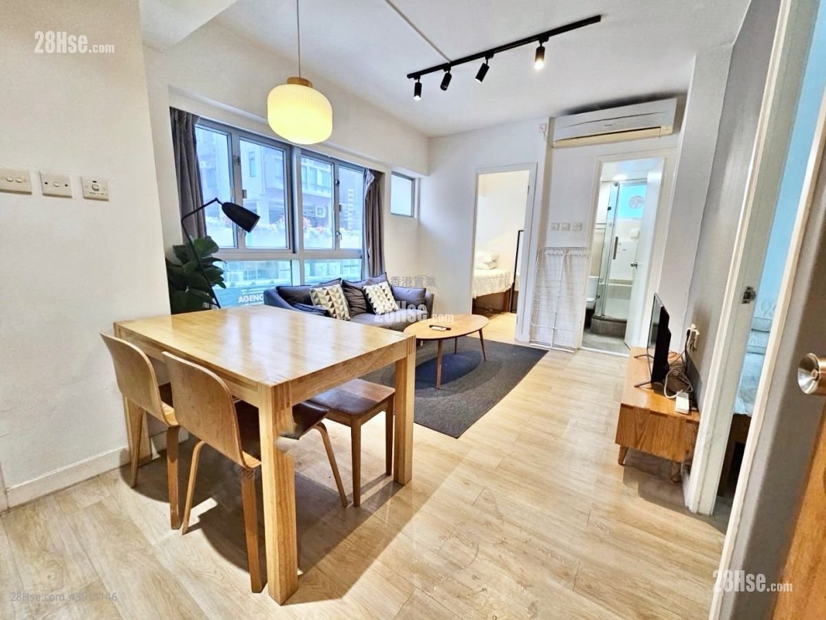 Chun King Court Rental 3 Bedrooms , 1 Bathroom 467 ft²