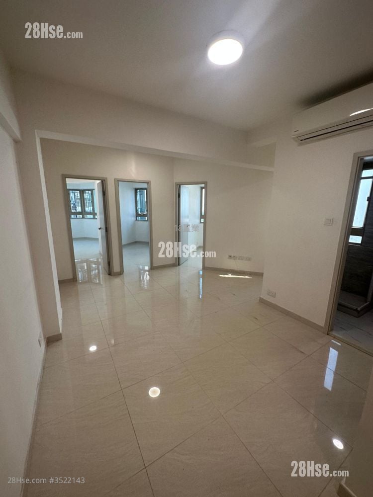 Yee Wo Place Rental 3 Bedrooms , 1 Bathroom 560 ft²