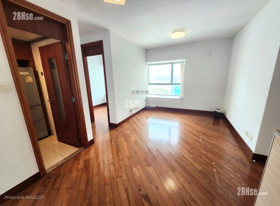 Aquamarine Sell 3 Bedrooms , 1 Bathroom 588 ft²