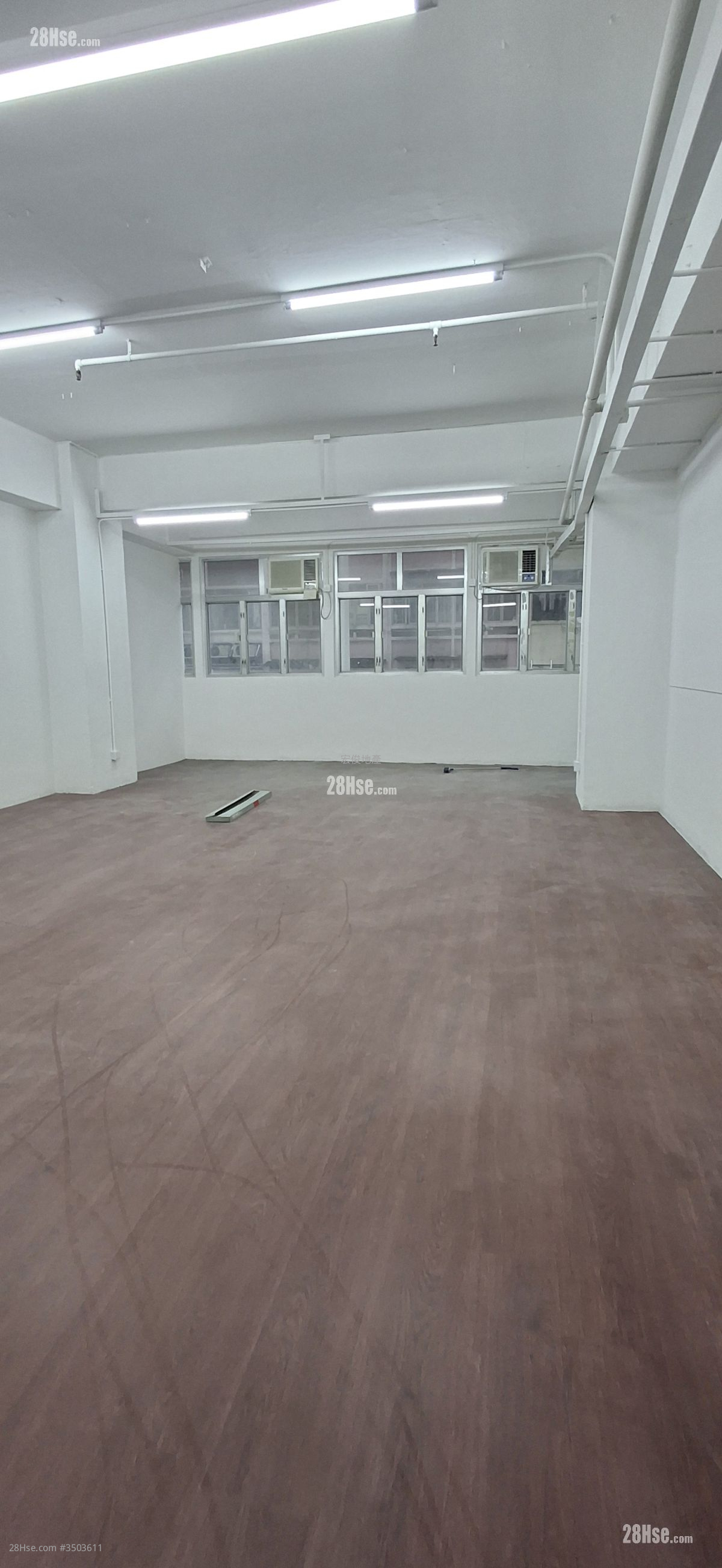 華興工業大廈 租盤 529 平方呎