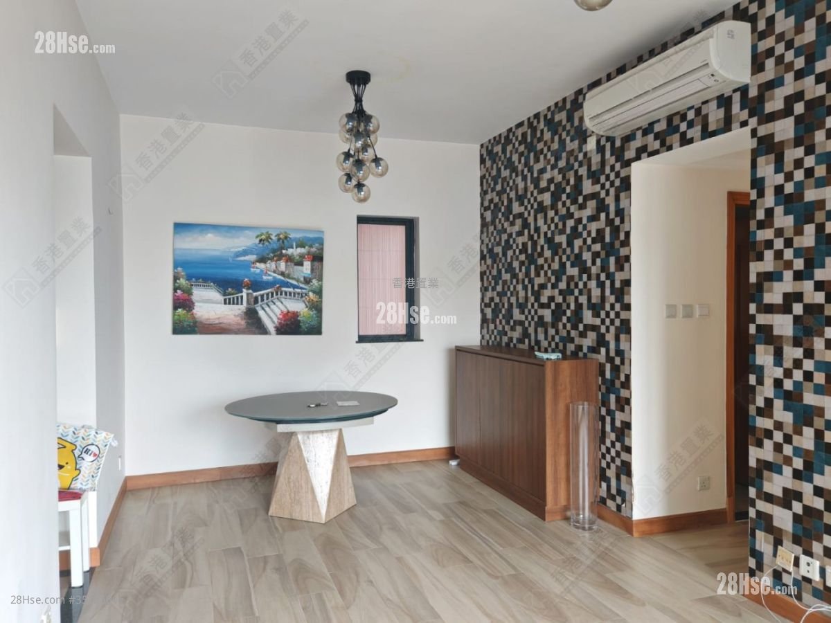 Le Sommet Rental 3 Bedrooms , 2 Bathrooms 806 ft²