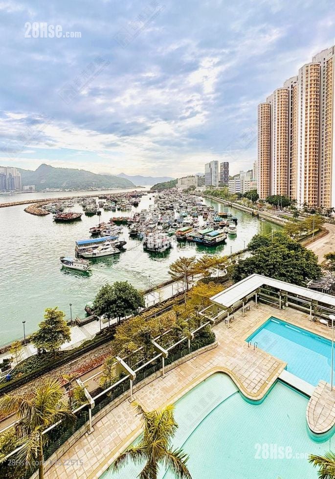 Les Saisons Sell 3 Bedrooms , 2 Bathrooms 708 ft²