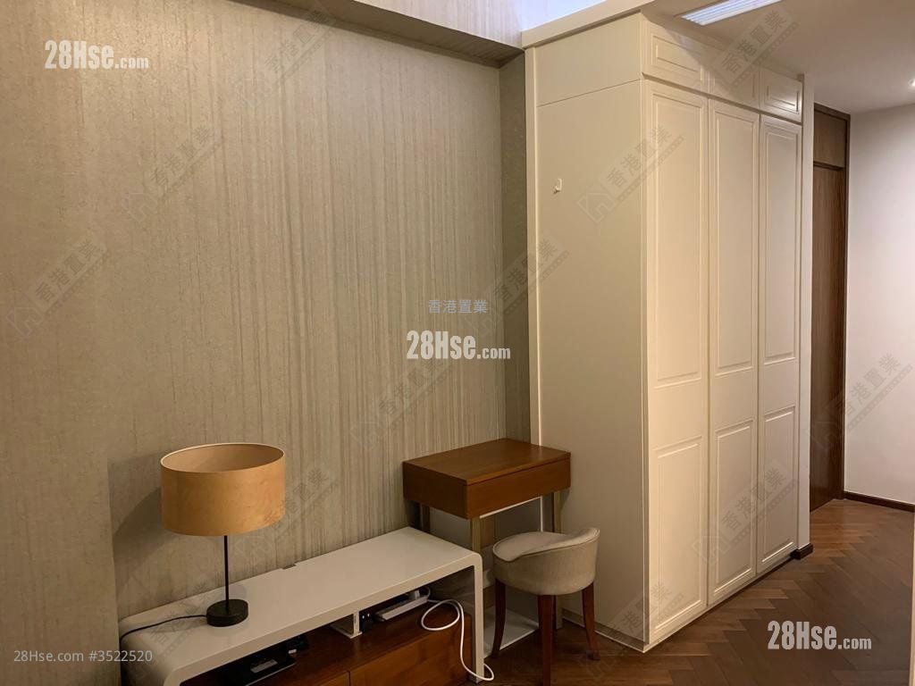 One South Lane Rental 1 Bathroom 210 ft²