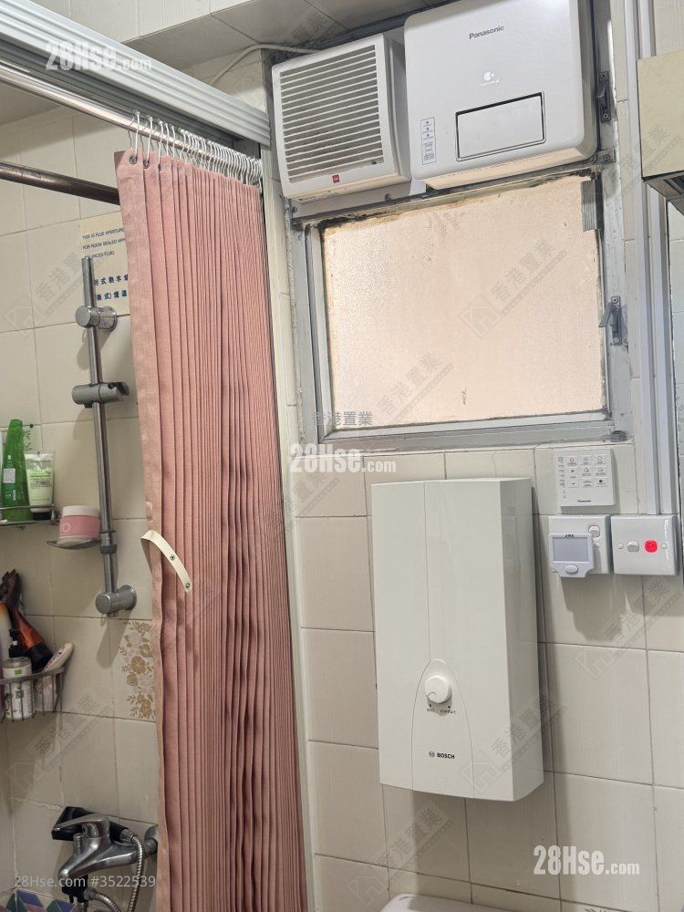 Port Centre Sell 2 Bedrooms , 1 Bathroom 392 ft²