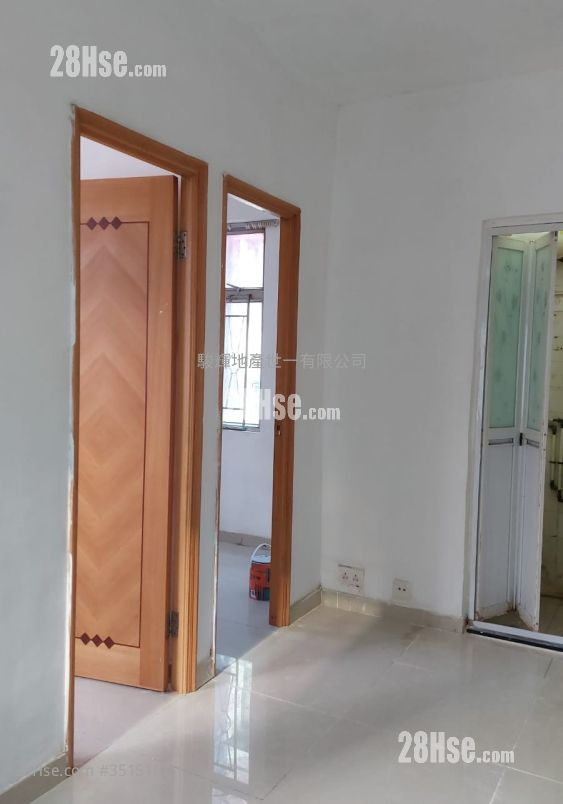 Sun Lee Building Rental 2 Bedrooms , 1 Bathroom 237 ft²