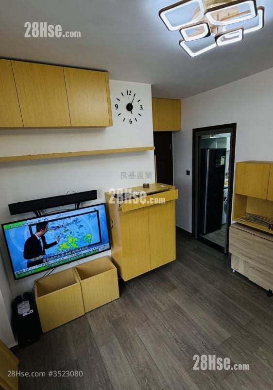 Connaught Garden Rental 2 Bedrooms , 1 Bathroom 310 ft²