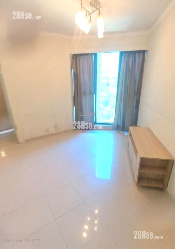 Galaxia Rental 3 Bedrooms 517 ft²