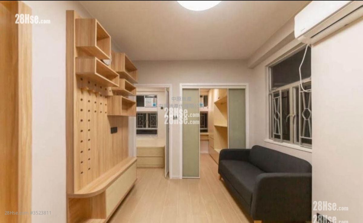 Tuen Mun Town Plaza Sell 2 Bedrooms 326 ft²