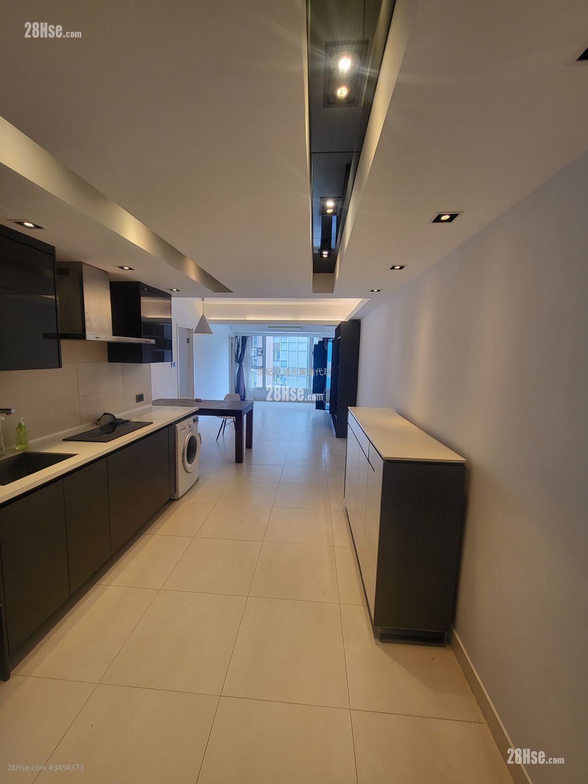 Paramount Mansion Rental 2 Bedrooms , 1 Bathroom 698 ft²
