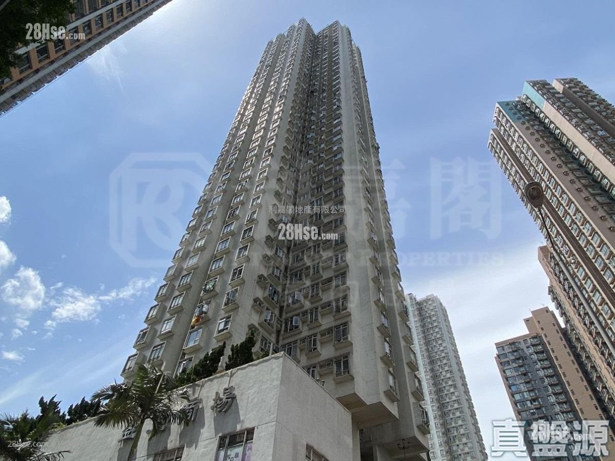 Goodrich Garden Sell 2 Bedrooms 390 ft²