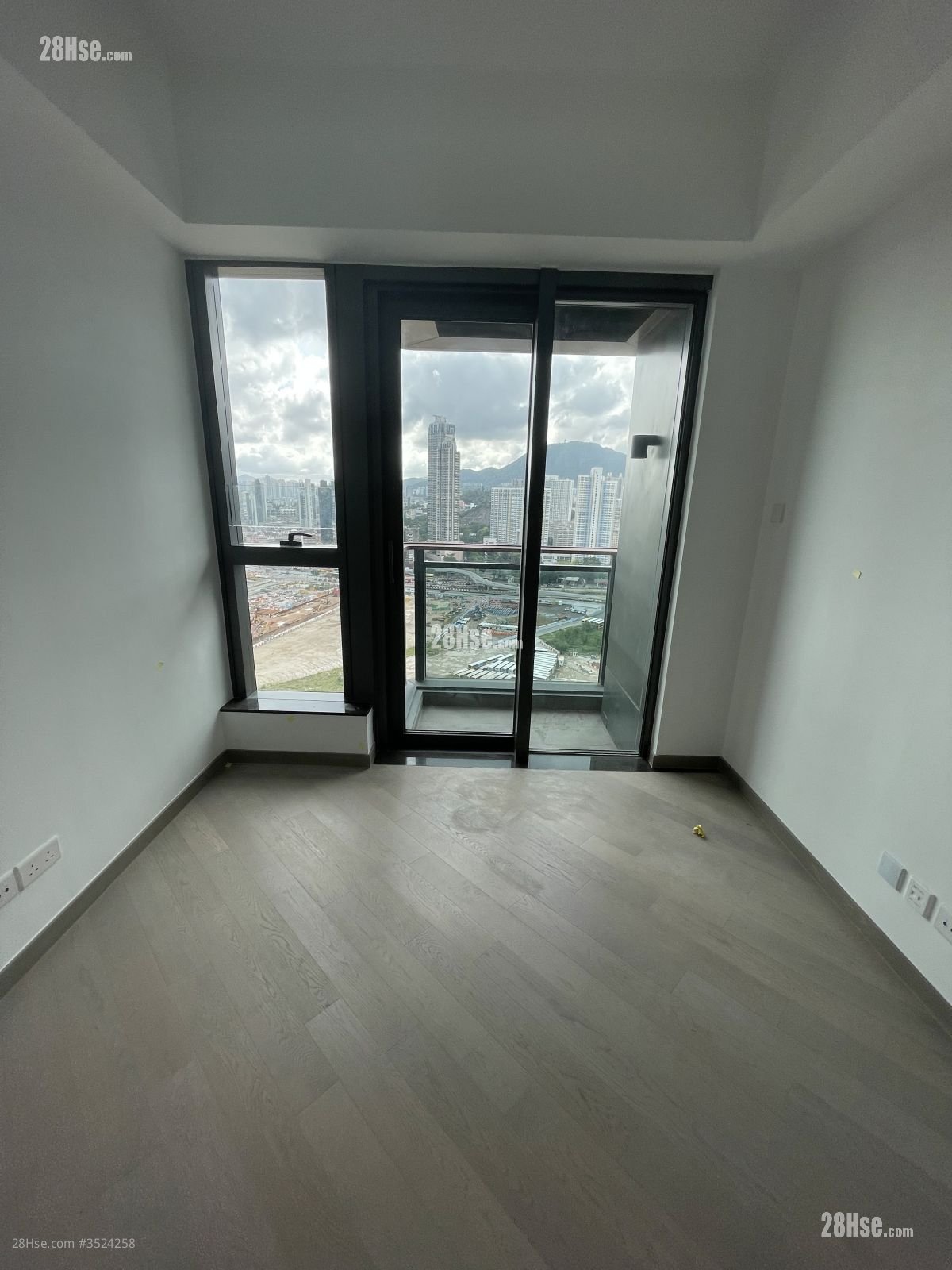 Upper River Bank Rental 3 Bedrooms , 2 Bathrooms 657 ft²