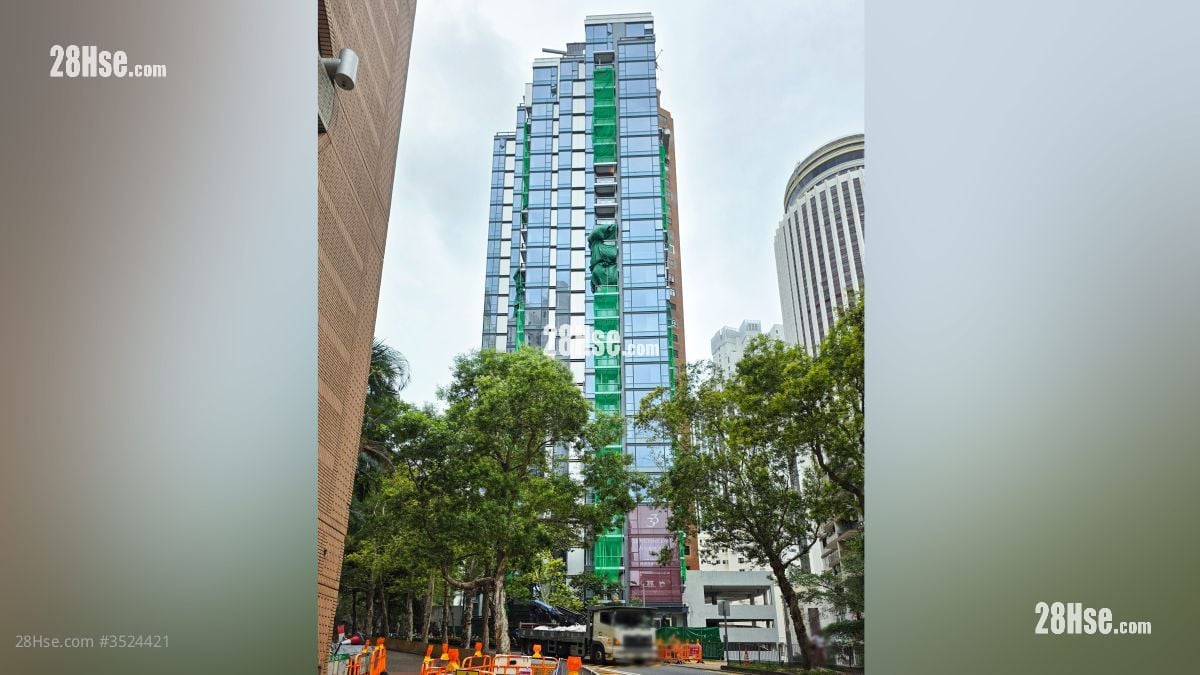 33 Kennedy Road Sell 360 ft²