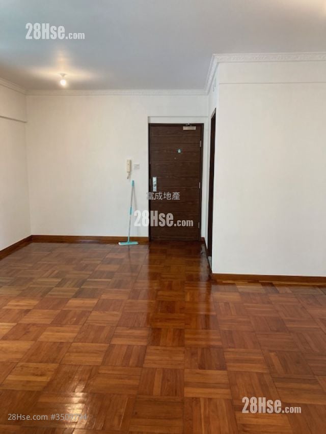 Sereno Verde Rental 4 Bedrooms , 2 Bathrooms 758 ft²