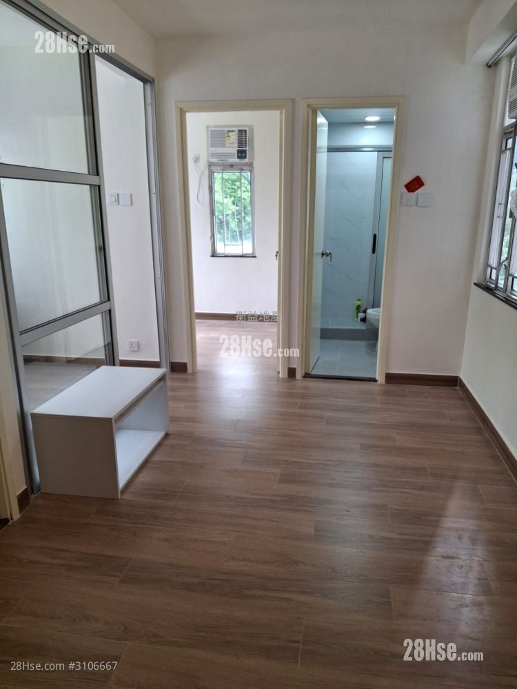 Sun Sing Centre Sell 2 Bedrooms 294 ft²