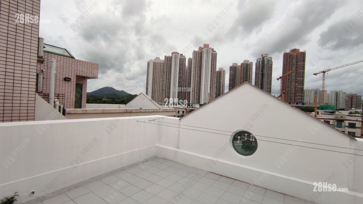 Belair Villa Sell 5+ Bedrooms 2,150 ft²
