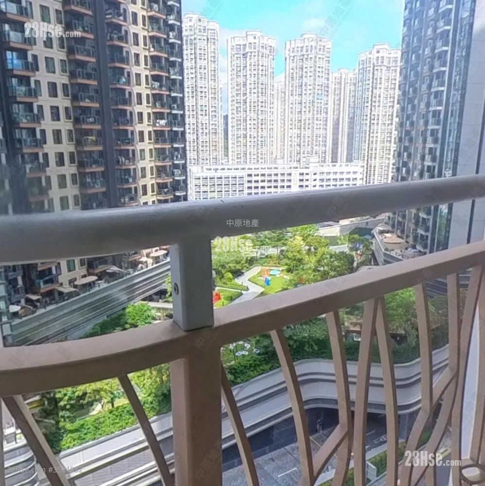 Central Park Towers Sell 2 Bedrooms , 1 Bathroom 510 ft²