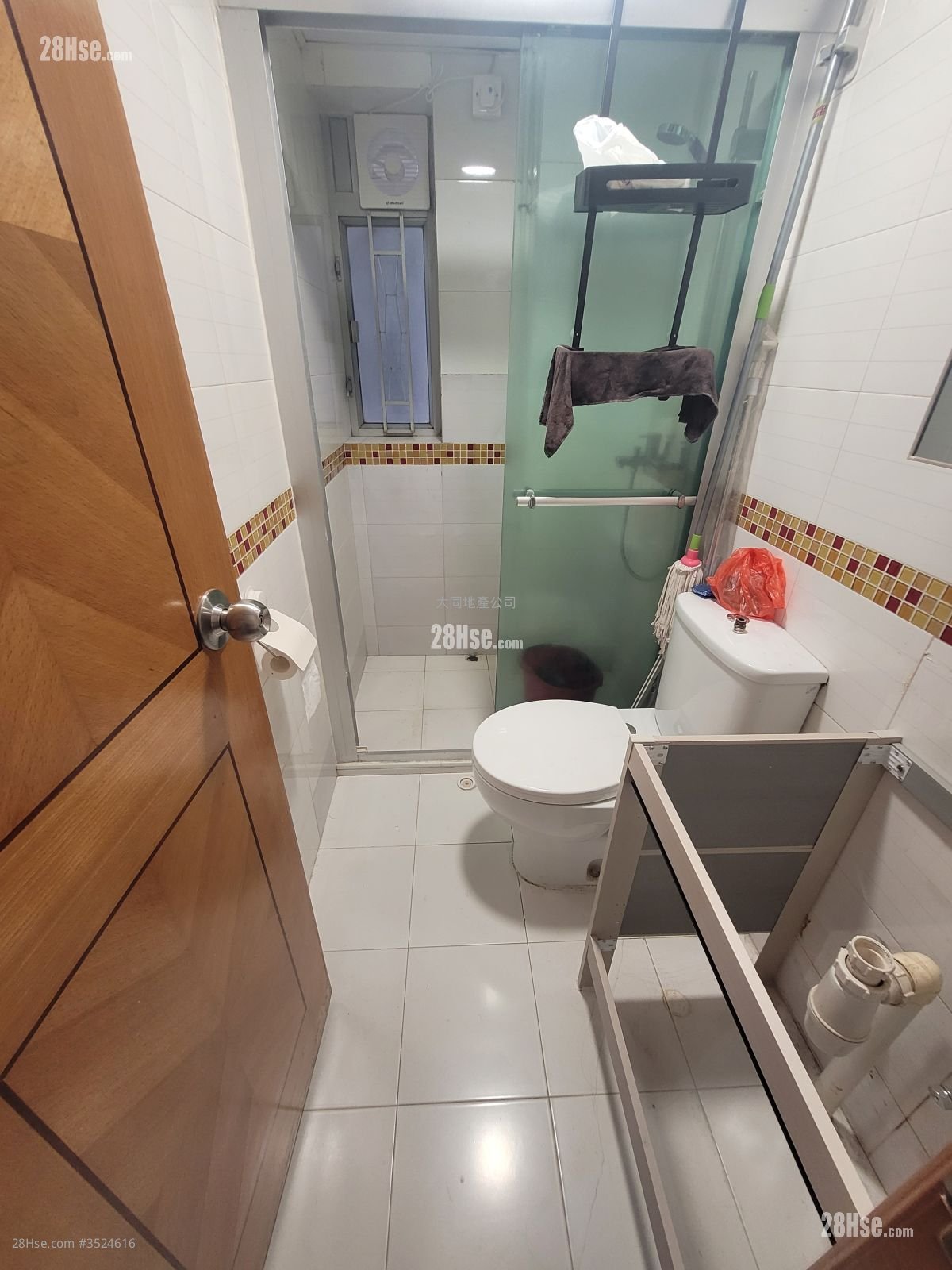 Chung Wo Building Rental 3 Bedrooms 438 ft²