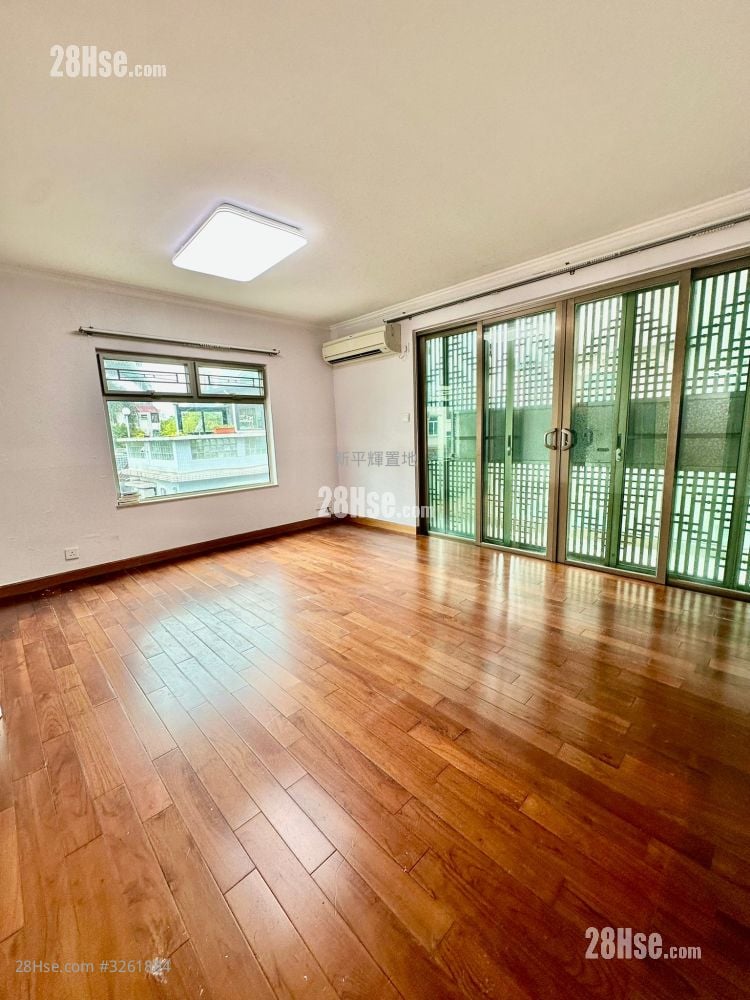Silver Garden Rental 3 Bedrooms , 2 Bathrooms