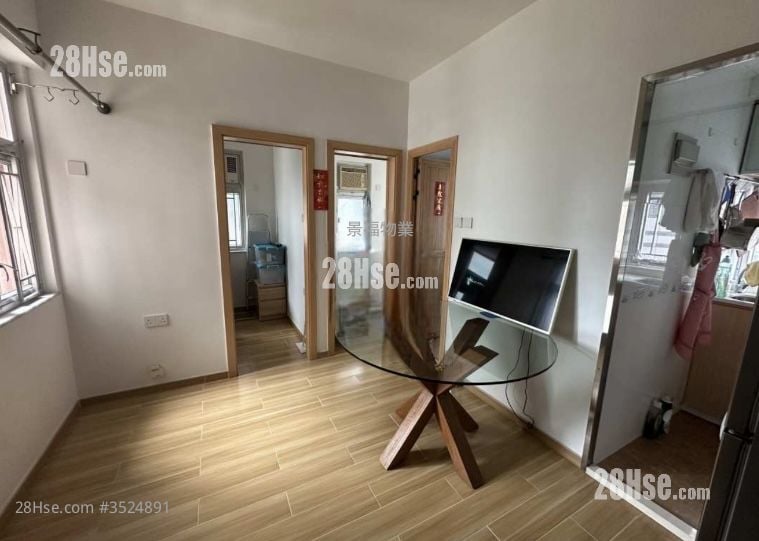 Po Fuk Building Sell 2 Bedrooms , 1 Bathroom 266 ft²