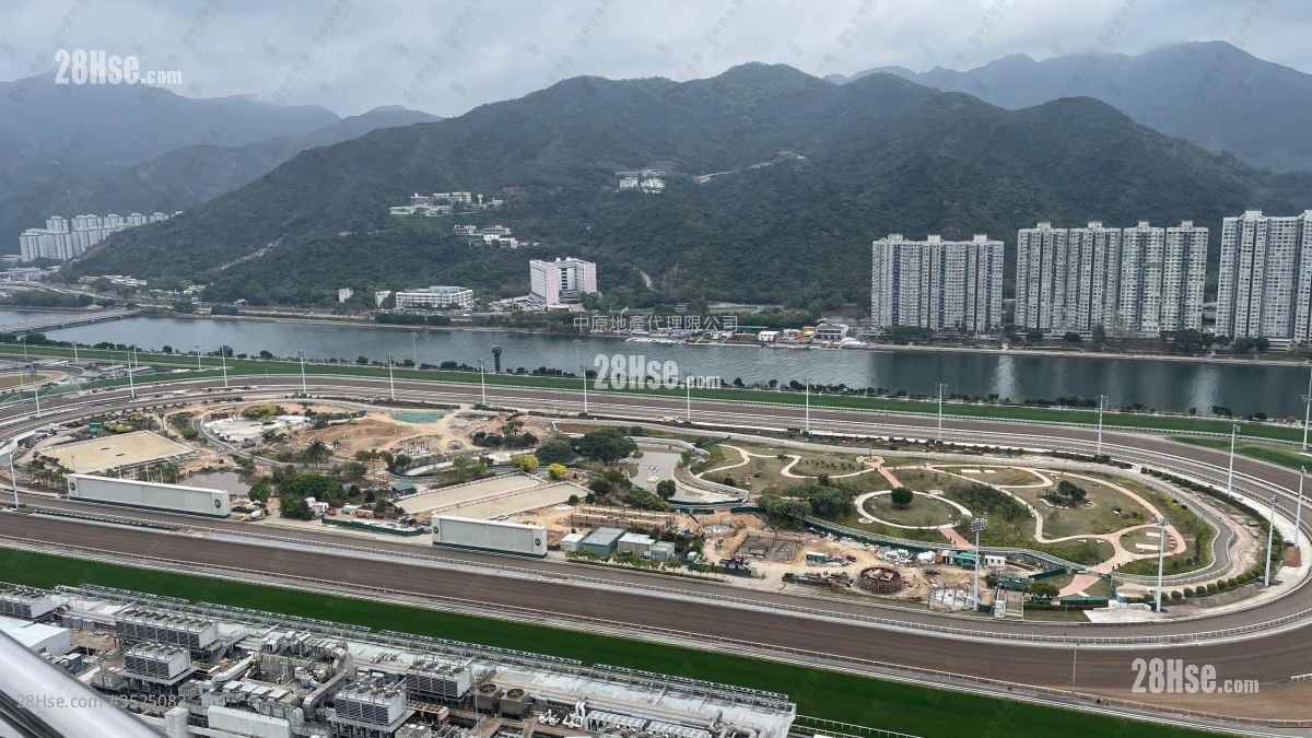 骏景园 售盘 5+ 房 , 4 浴室 2,478 平方尺