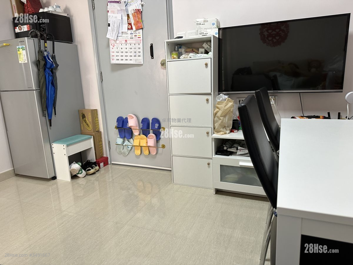 Honour Building Rental 2 Bedrooms , 1 Bathroom 340 ft²