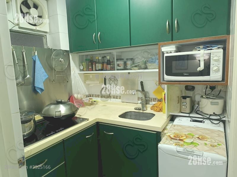 Tai Ming House Sell 2 Bedrooms , 1 Bathroom 380 ft²