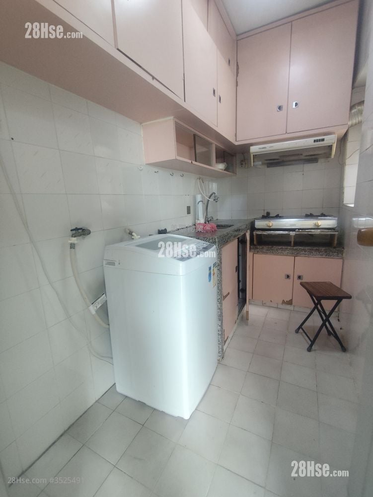 Sheungshui Town Center Sell 2 Bedrooms 376 ft²