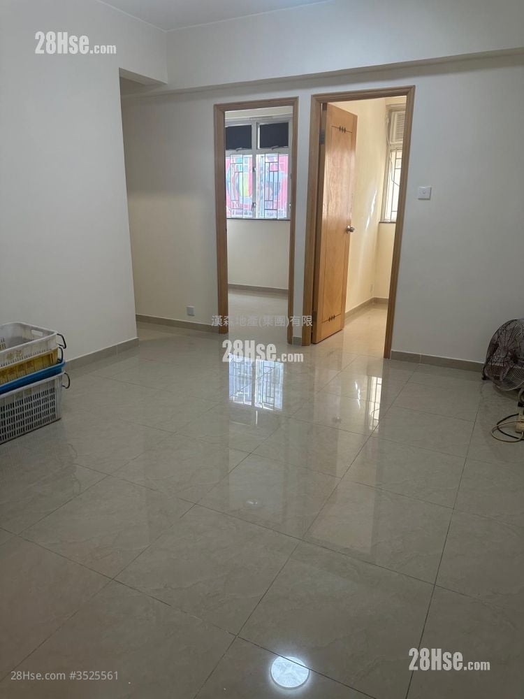 Leung Chau Building Rental 2 Bedrooms , 1 Bathroom 379 ft²
