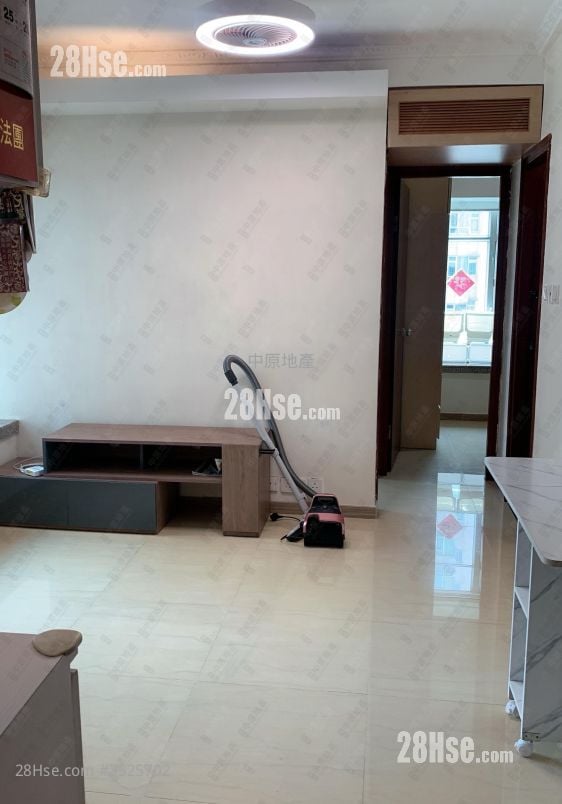 Flora Plaza Rental 2 Bedrooms , 1 Bathroom 370 ft²