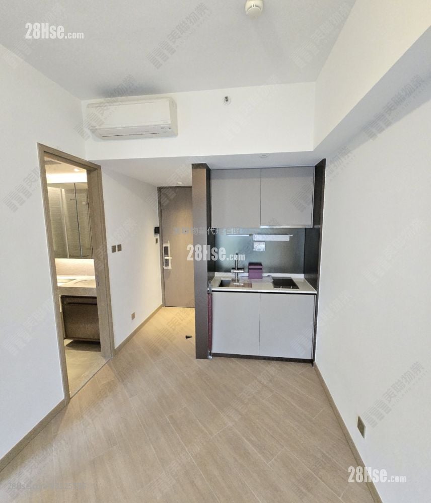 Uptown East Sell 1 Bedroom 336 ft²