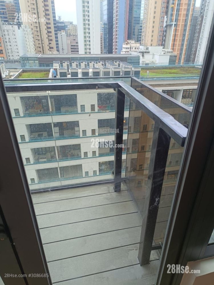 Centrepoint Sell 2 Bedrooms , 1 Bathroom 432 ft²