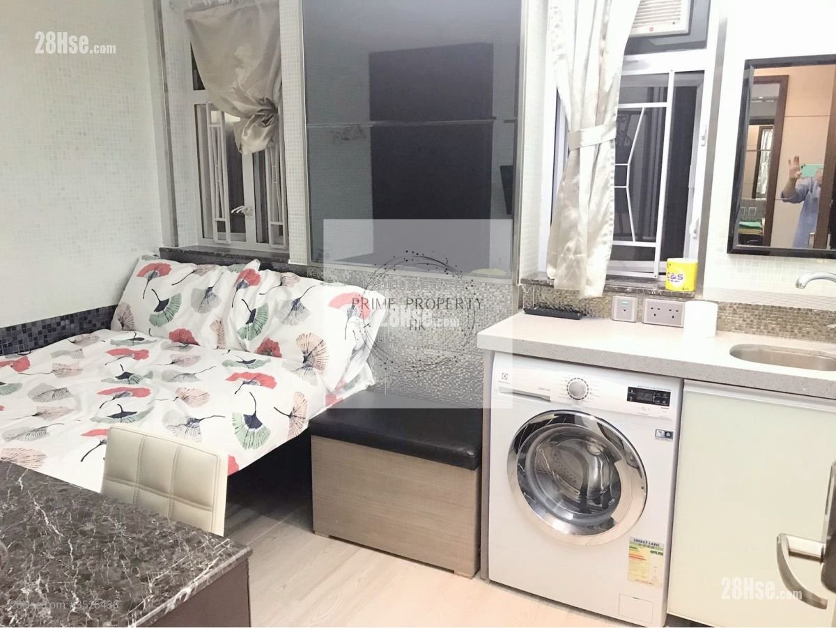 Yuen King Building Rental Studio , 1 Bathroom