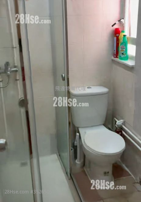 Kwan Yick Building Phase 3 Rental 2 Bedrooms 370 ft²