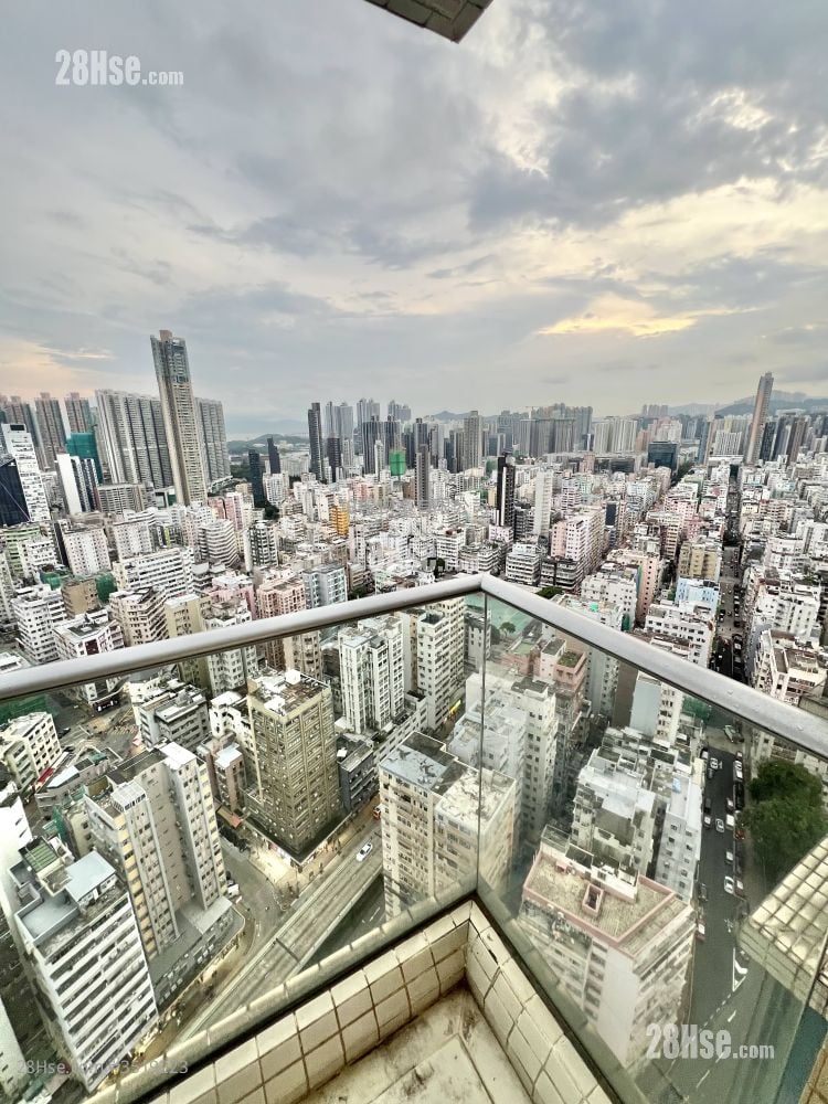 Emerald Twenty Eight Rental 3 Bedrooms , 2 Bathrooms 841 ft²