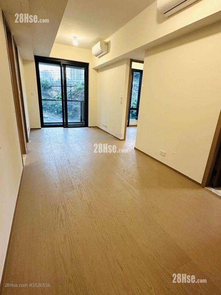 Onmantin Rental 3 Bedrooms , 3 Bathrooms 783 ft²